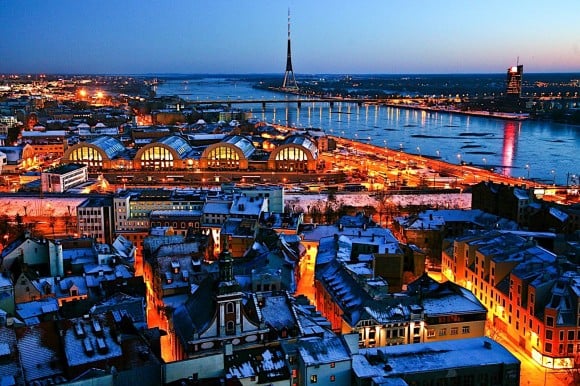 vita-notturna-Riga-Latvia-night-580x386.jpg